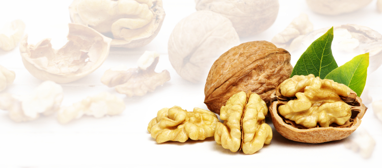 fresh and natural walnuts_1